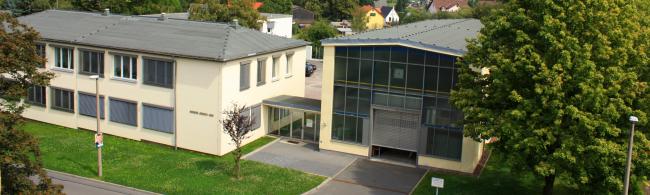 Werner-Arnold-Bau, Sitz des Institutes für Bohrtechnik und Fluidbergbau