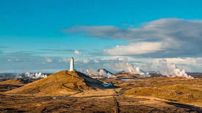 Superkritische Geothermal-Systeme: Energienutzung in vulkanischen Gebieten