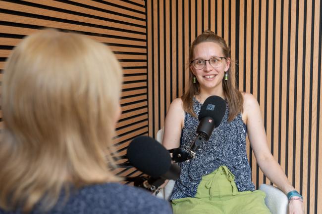 Warum es gewinnbringend ist, im Ausland zu studieren, erzählt Lena Zimmermann im Podcast Freiberg mit e.