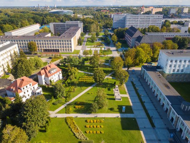 Luftbild von einem Universitätscampus