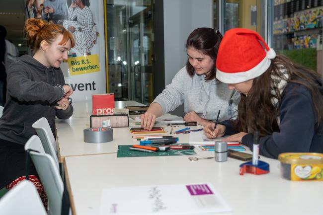 Weihnachtsbasteln Studentischer Weihnachtsmarkt 2022