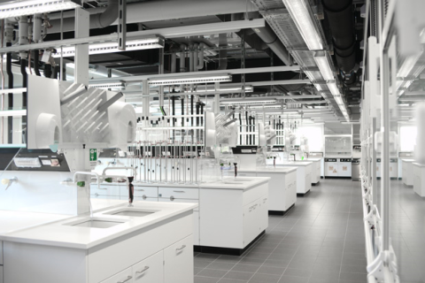 Modernes Labor, Clemens-Winkler-Laborneubau