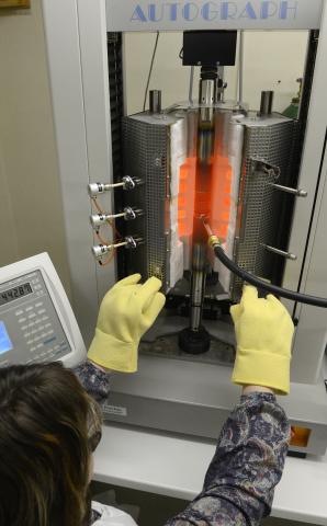 Universalprümaschine mit offenem Ofen und heißen Heizwendeln