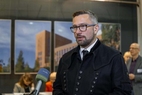 Wirtschaftsminister Dulig bei der Rohstoffkonferenz an der TU Bergakademie Freiberg.