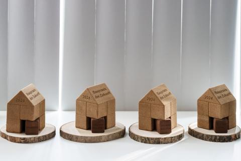 Aufgereiht: Trophäen Baupraxis der Zukunft