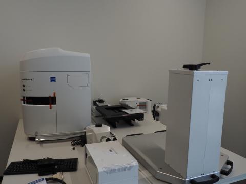 Die neuen Scanner an ihrem Wirkungsort, der UB Freiberg