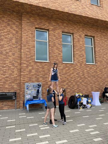 Cheerleader auf dem Campustag 2024