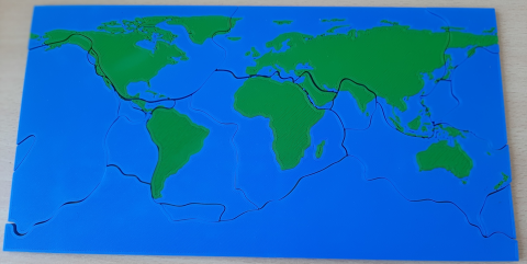 Puzzel aus verschiedenen Kontinentalplatten.
