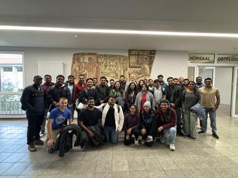 Alle Studienanfänger des englischsprachigen Masterstudiengangs MPE