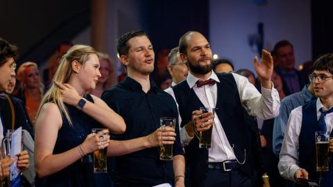 Schichtwechsel zum Absolventenball