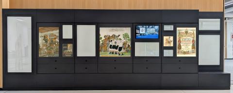 Ausstellungsbereich mit Bildern