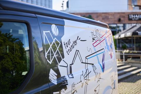 Science Sprinter vor Stadthalle in Chemnitz