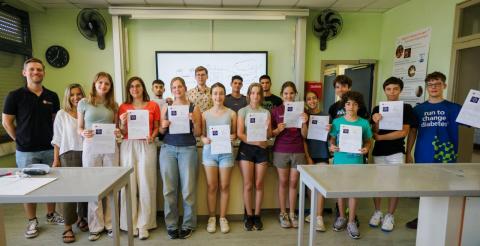 Gruppenbild der Projektwoche an der Deutschen Schule Athen