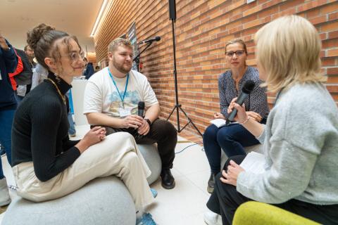 Live-Podcast &quot;Freiberg mit E&quot; auf der InfoBörse zum Studienstart WS2025