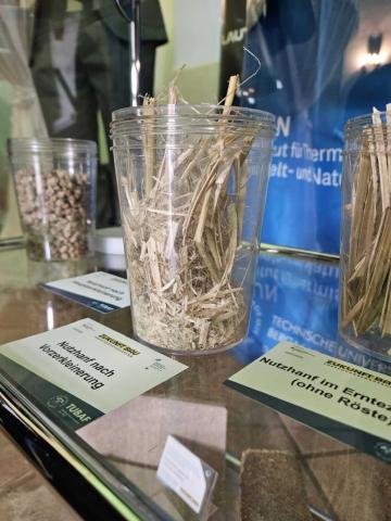 Ausstellerstand ITUN/Lautech mit Rohstoffmustern bei futureSax