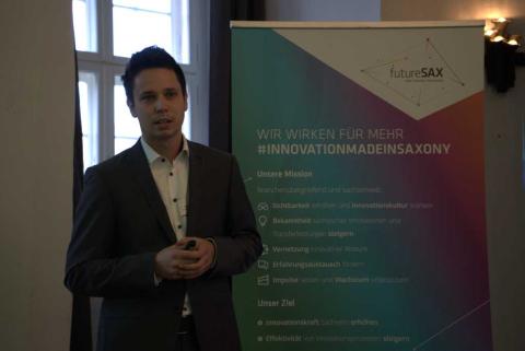 Vortragender ITUN beim Pitch