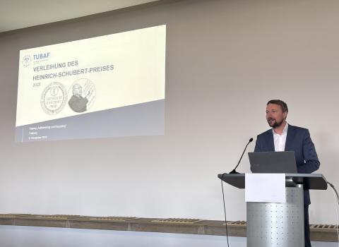 Prof. Zeidler übergibt den Heinrich Schubert Preis 2025