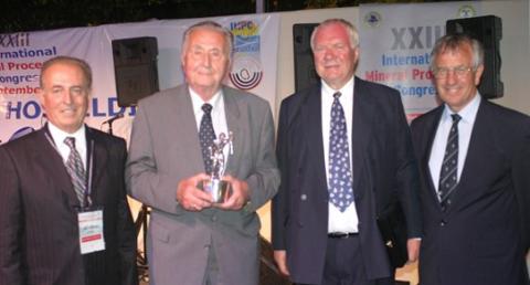 Verleihung des Lifetime Achievement Award auf dem IMPC 2006 in Istanbul.