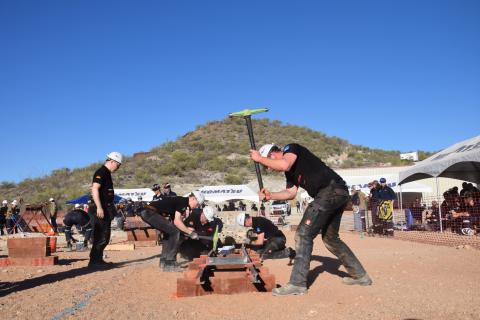 Bei der Disziplin Trackstand baute das Team Gleise.