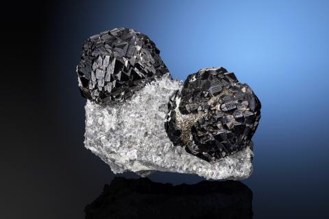Sphalerit epitaktisch auf Tetraedrit, Grube Nikolajevskij, Dalnegorsk, Ferner Osten, Russland, Inv.-Nr. MiSa85388