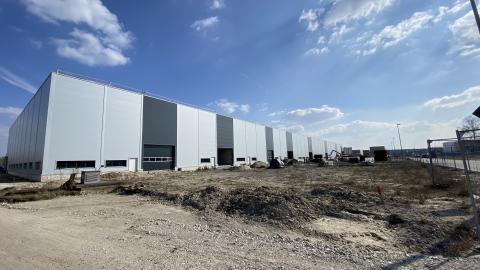 Hallenkomplex Außenansicht 19.03.2026