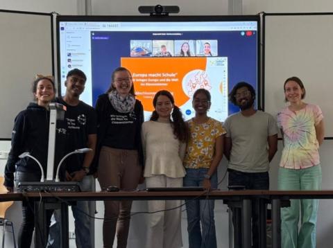 Das Freiberger Stadortteam mit internationalen Studierenden.