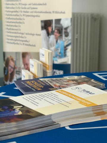 Messestand auf Ausbildungsmesse "Schule macht Betrieb"