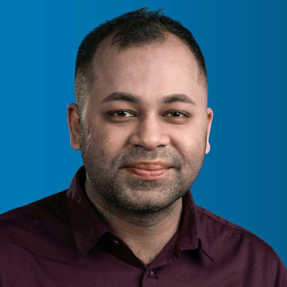 Porträtfoto eines Promovierenden des Graduiertenkollegs GRK 2802 (Promotionsprojekt P10)