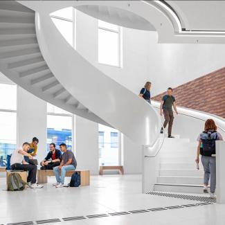 Universitätsbibliothek Studierende Treppe