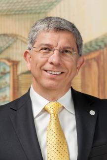 Rektor Prof. Klaus-Dieter Barbknecht