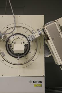 Bild eines Röntgendiffraktometers URD6