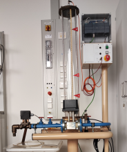 Versuchstand für das Praktikum Füllstand