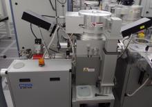 System for plasma-assisted atomic layer etching in the clean room laboratory, side view