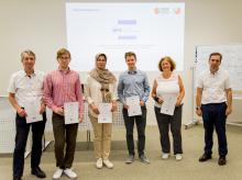 3 Promovierende und 3 Projektleiter des Graduiertenkollegs GRK 2802 bei der Verleihung des Publikationspreises des GRK 2802