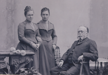 Adolf Ledebur mit seinen Töchtern