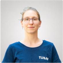 Dr. Anne Tamaskovics 