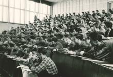 Gegründet 1956 als „Verfahrenschemie“, ist der Studiengang Chemie heute ein beliebter Klassiker an der TU Bergakademie Freiberg. 