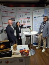 3 Promovierende des Graduiertenkollegs GRK 2802 am Ausstellerstand beim Internationalen Colloquium on Refractories ICR´26